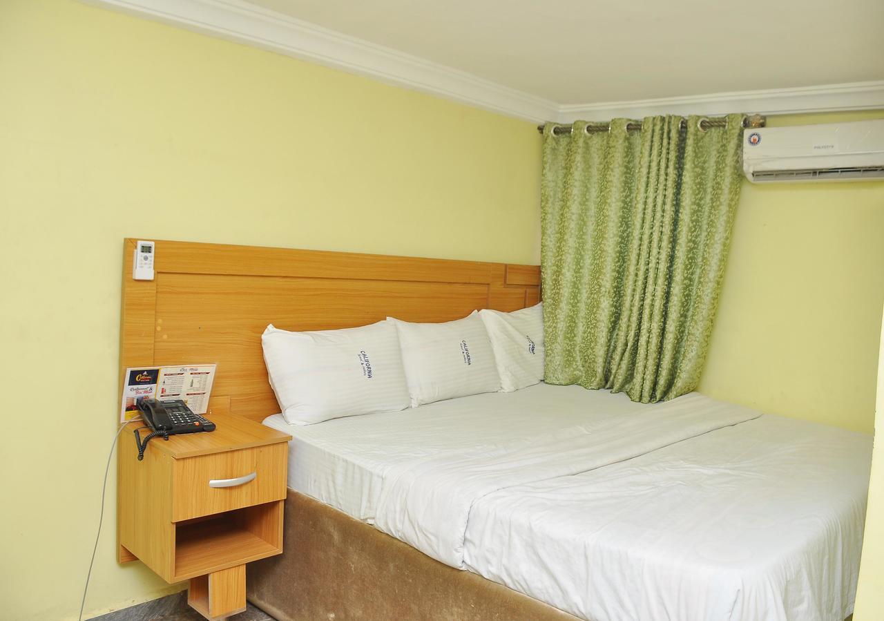 California Garden, Hotel & Suites Onitsha  Exterior photo